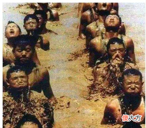 【爱历史】看到“河南暴雨”中这只脚,请我们一起向“军爸妈和军嫂”致敬