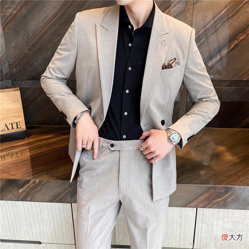 【时尚一点】“西装外套”才是今年秋天最流行的穿搭方式，简约干净又显气质