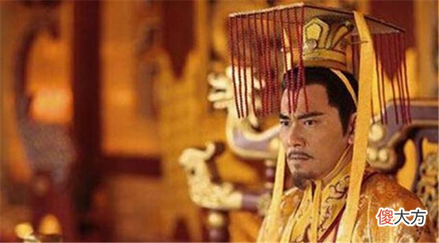 【历史故事】皇帝死后,妃子被赶走,回乡路上嫁给乞丐,20年后乞丐又成皇帝