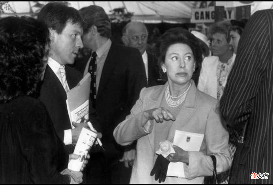 【历史故事】女王受命于危难中经历多次危机，有成功也有失败，专家称等亲王健康稳定后，她一定会解决哈里危机