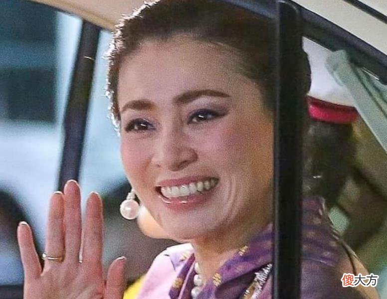【历史故事】不丹王后成功出圈，当选为全球最美王后，42岁苏提达遗憾落榜
