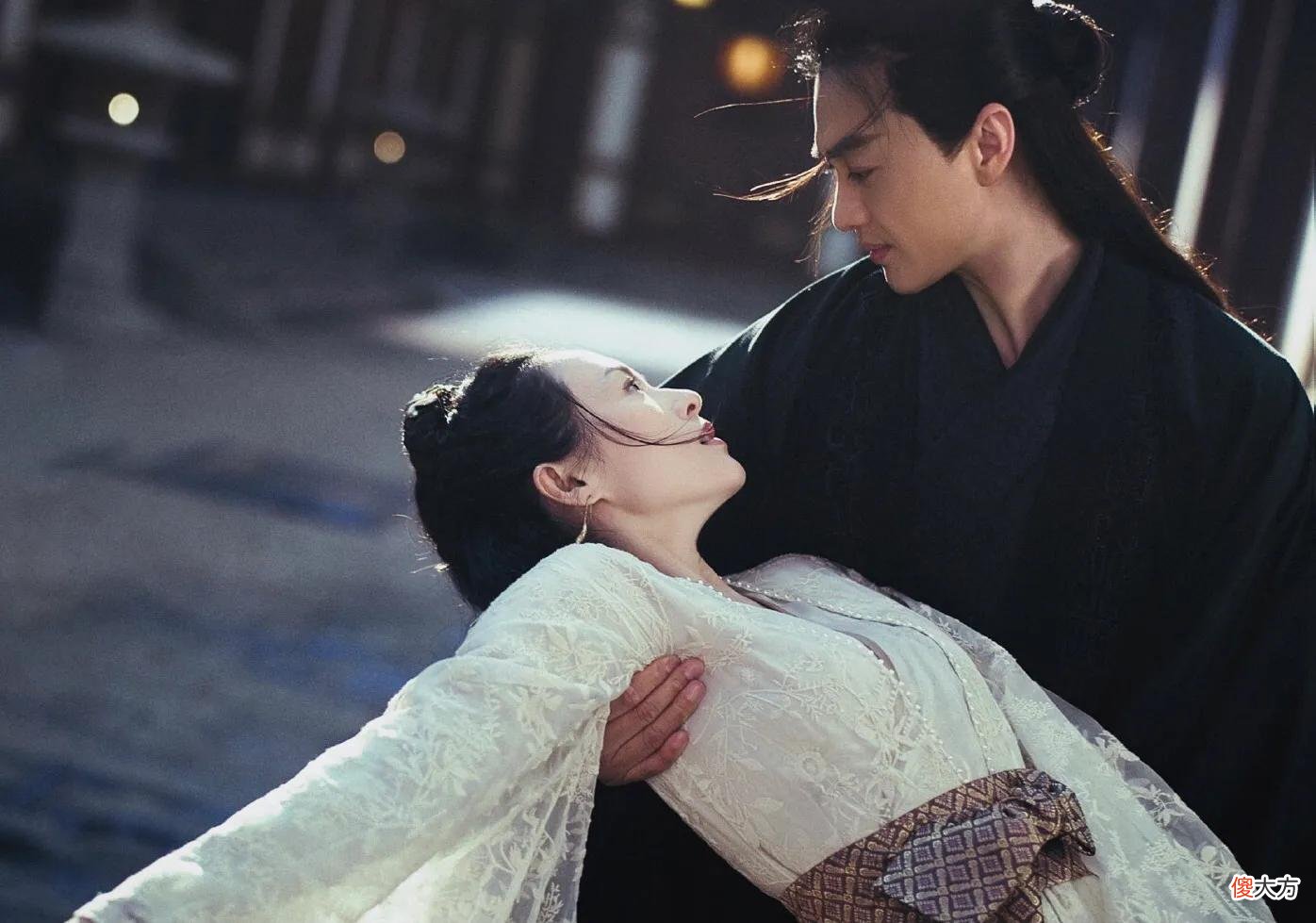 【爱历史】《上阳赋》：一句“王妃威武”，相好15年的三皇子，败给不洗澡的萧綦