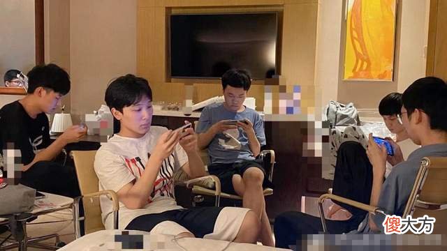 【游戏迷】XYG战队太狂妄了，粉丝预测世冠能九连胜，大仙：你可真敢想