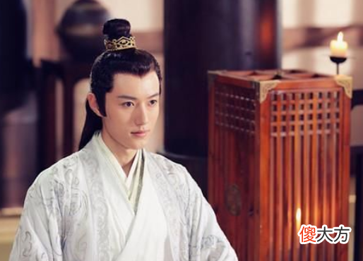 【爱历史】他手刃功臣却不犯法,以百敌万誓死不降