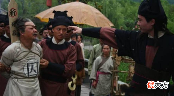 【历史故事】古代死囚吃断头饭，狱卒为何要放一块臭肉？死囚反而感激涕零