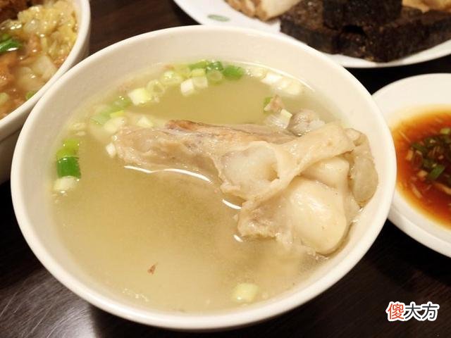这三种常见的汤，已被营养师列入“黑名单”，几乎每家餐桌上都有