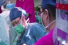 剖腹产上午还是下午好？妇科主任：下午生的都后悔了，但并非如此