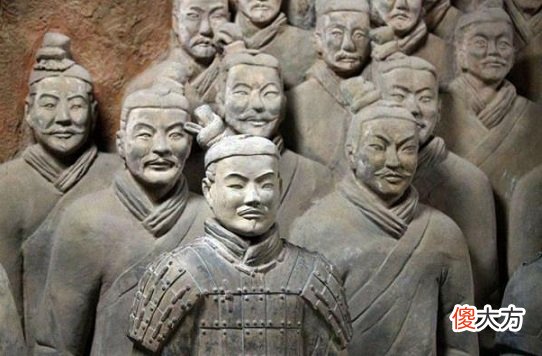 【爱历史】兵马俑真的用活人烧制？专家检测一尊裂开的兵马俑，终于真相大白