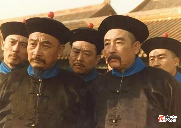 【历史故事】慈禧太后，为何能稳固掌控大清47年？有这两张王牌在手，谁能夺权