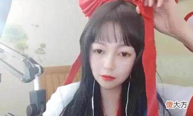 【游戏迷】女主播玩游戏被人搭讪,却吐槽“想吃天鹅肉”,他到底做了什么?
