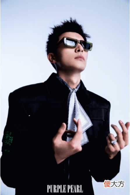 【就爱时尚】王子异、郭俊辰、徐开骋、白宇帆、赵馨玥都戴prada太阳镜