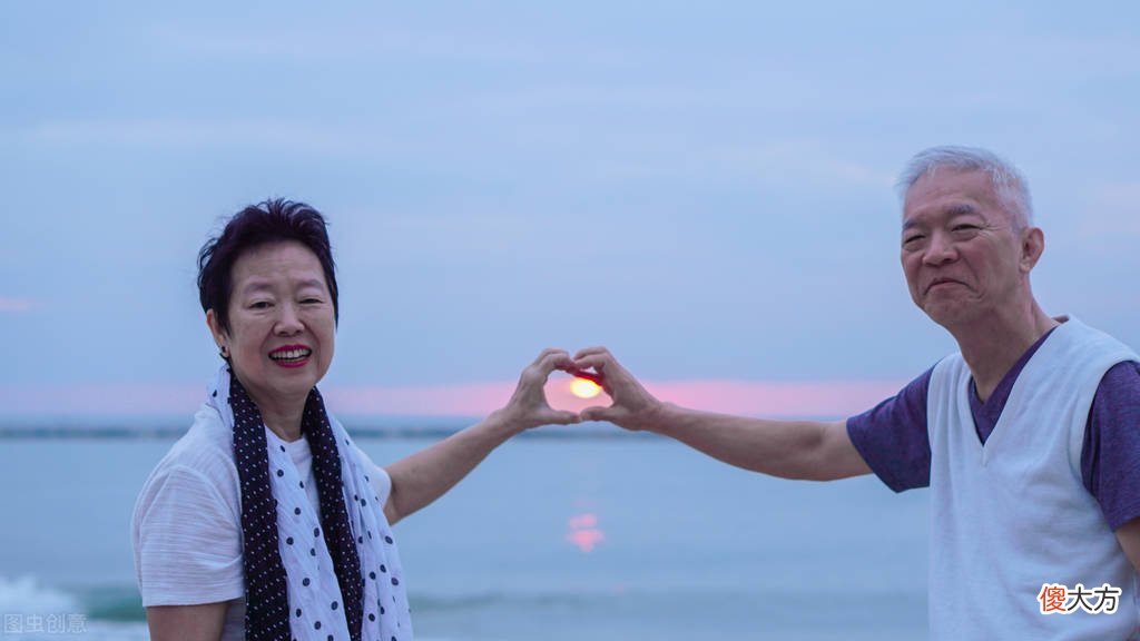 年轻时不生孩子，老了会很可怜吗？过来人的回答值得参考