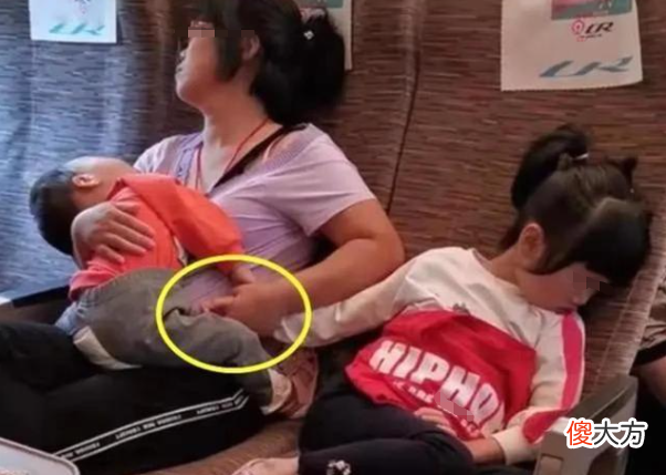 生二胎时大宝不同意？避开3个“困难时期”，二胎生活更“安宁”