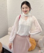【时尚一点】这是我见过最美的“县城女教师”，面相富态、身材丰腴、偏爱穿裙