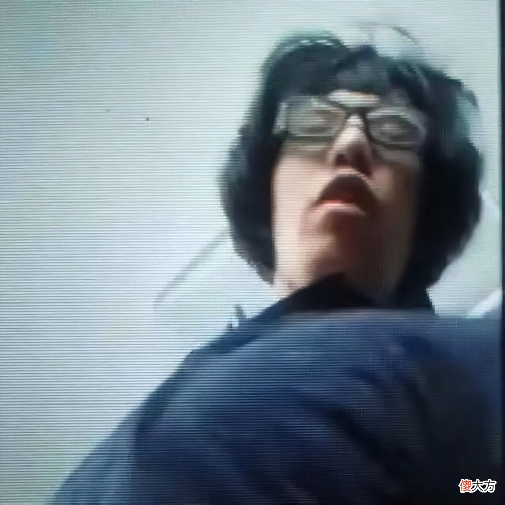 【游戏迷】张嘉文直播出现事故,罕见露出本人长相!网友:理想成为现实?