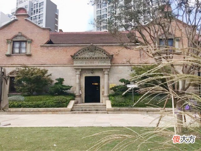 【历史故事】杜月笙儿子回北京，想要回孟小冬的四合院，结果每家和他要几百万