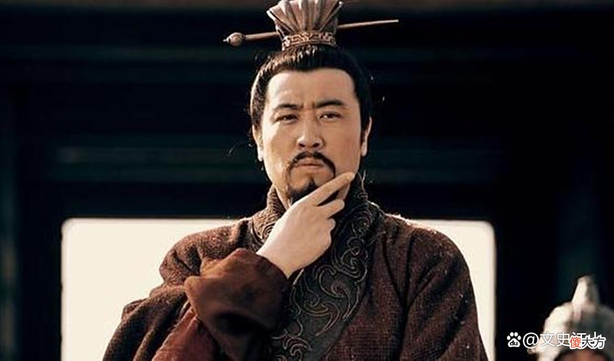 【爱历史】三国奇迹：前半生碌碌无为的刘备，为何能大器晚成？