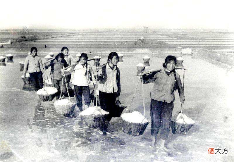 【爱历史】湖北农民挖到一个“金印”，结果只卖了8分钱，收购者赚了千倍