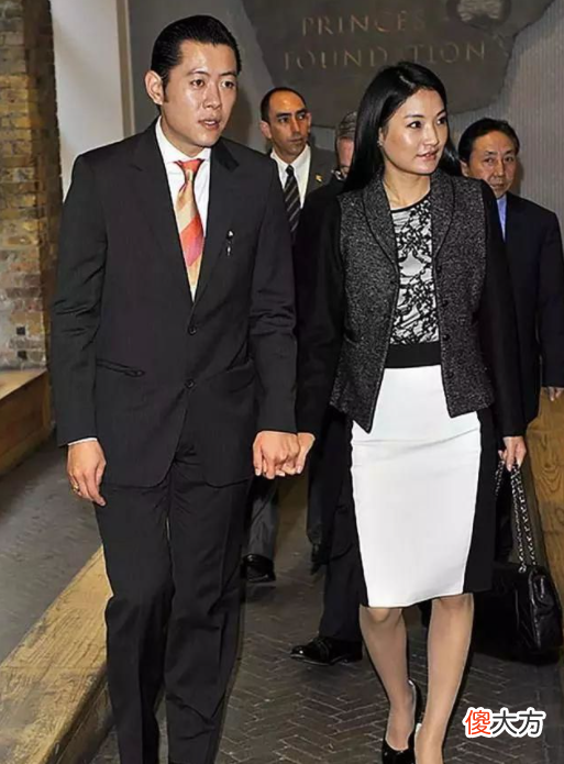 【历史故事】30岁不丹王后缺少贵族气质，和泰国前总理英拉，卡米拉同框都输了