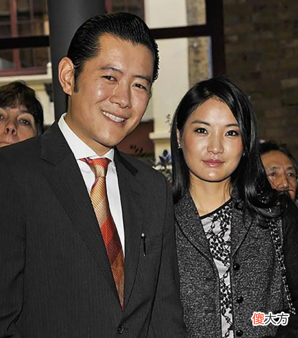 【历史故事】30岁不丹王后缺少贵族气质，和泰国前总理英拉，卡米拉同框都输了