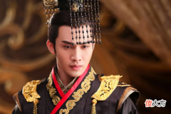 【历史故事】古代皇帝身边有贴身侍卫保护，可如何确保贴身侍卫不伤害皇帝呢？
