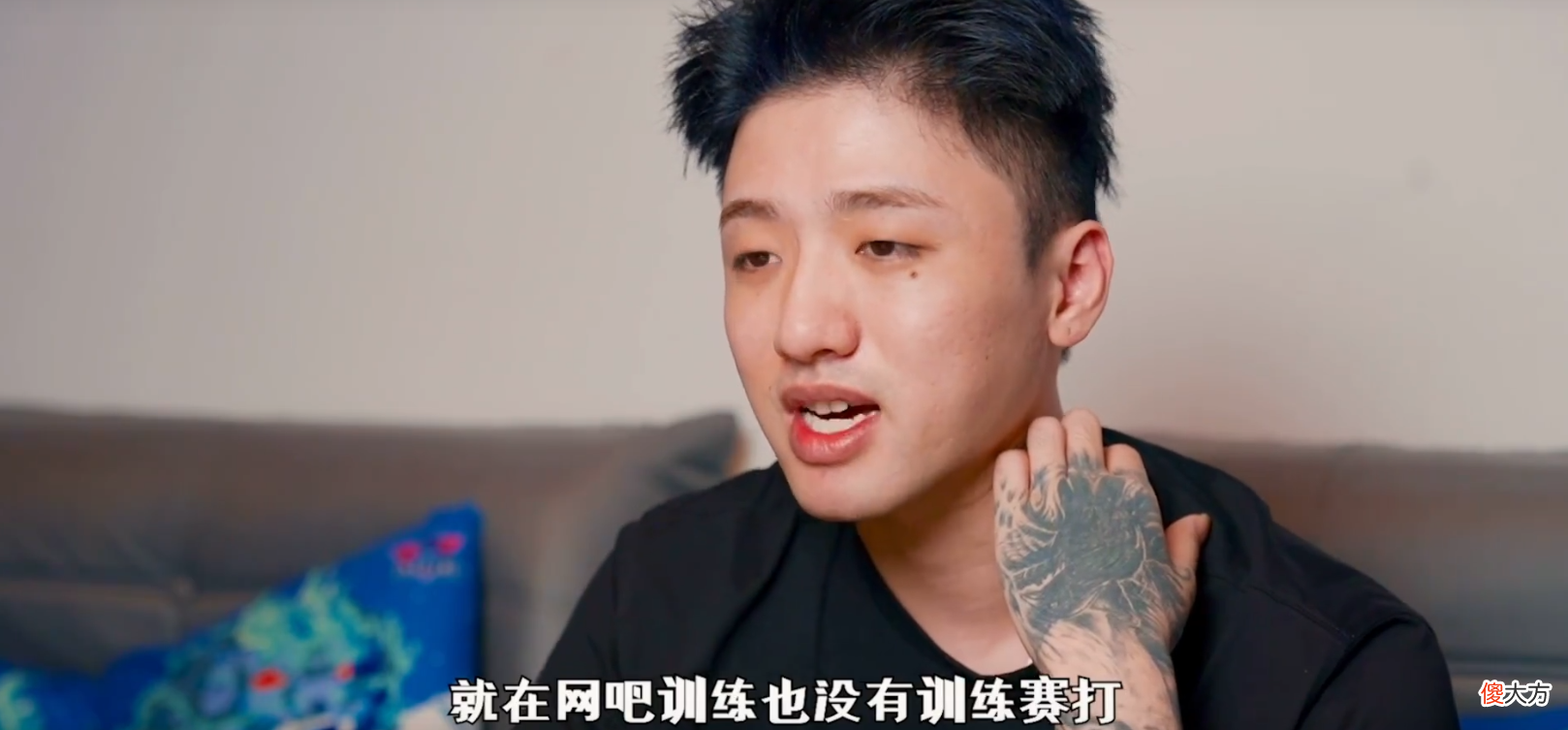 【游戏世界】训练赛TES是最强战队？冷少复盘不给战马留面子：BP和369背大锅