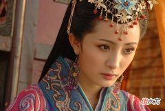 【爱历史】汉朝公主远嫁波斯和亲，途中意外怀孕就地生子建国，孩子是谁的？
