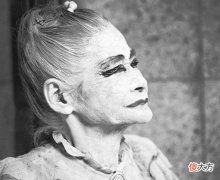 【爱历史】日本烟花女子74岁仍站街，街头60年一直拉客，却备受日本人的尊重