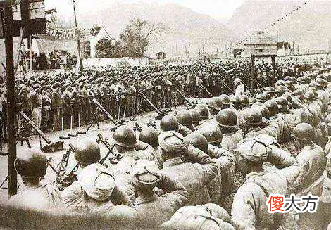 【历史故事】一场暴雨冲出湖北公路下3000具骸骨，当地老人泪流不止：俺知道身份