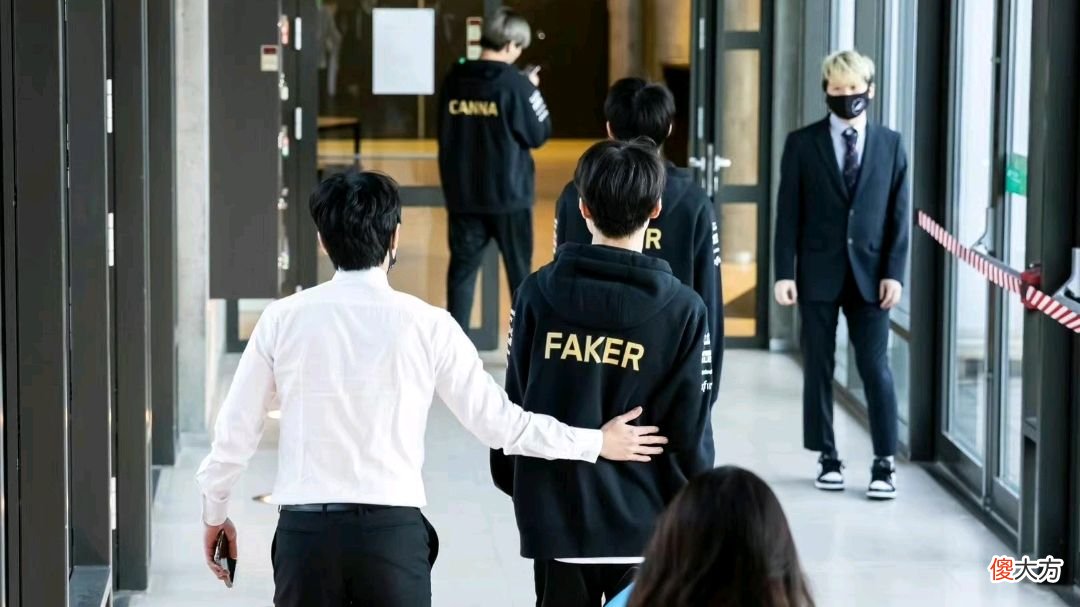 【游戏迷】2-3不敌DK Faker否认退役流言：明年会以更好状态回归