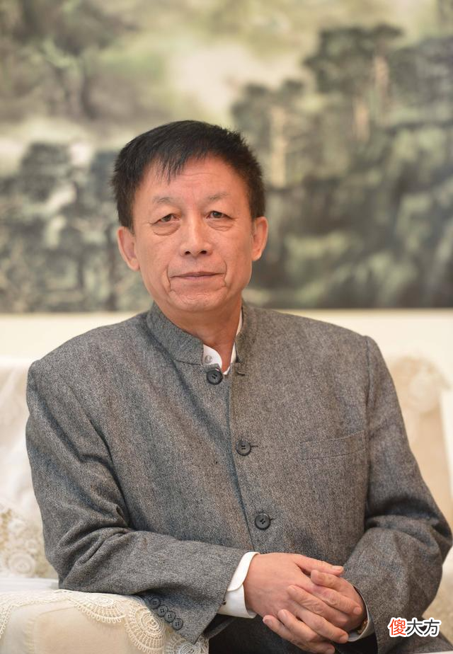 【历史故事】黄海清掌掴阎崇年，是言论不当还是明清粉之争？易中天：学术暴力