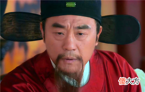 【历史故事】明朝一贪官将斩首，儿子拿出500年前的免死铁券，朱元璋怎么做的