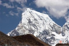 喜马拉雅山出现“怪事”？冰雪融化，湖中出现让人难以置信一幕