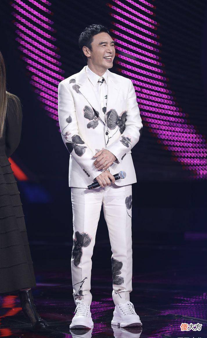 【就爱时尚】“大叔”这样穿也时髦look
