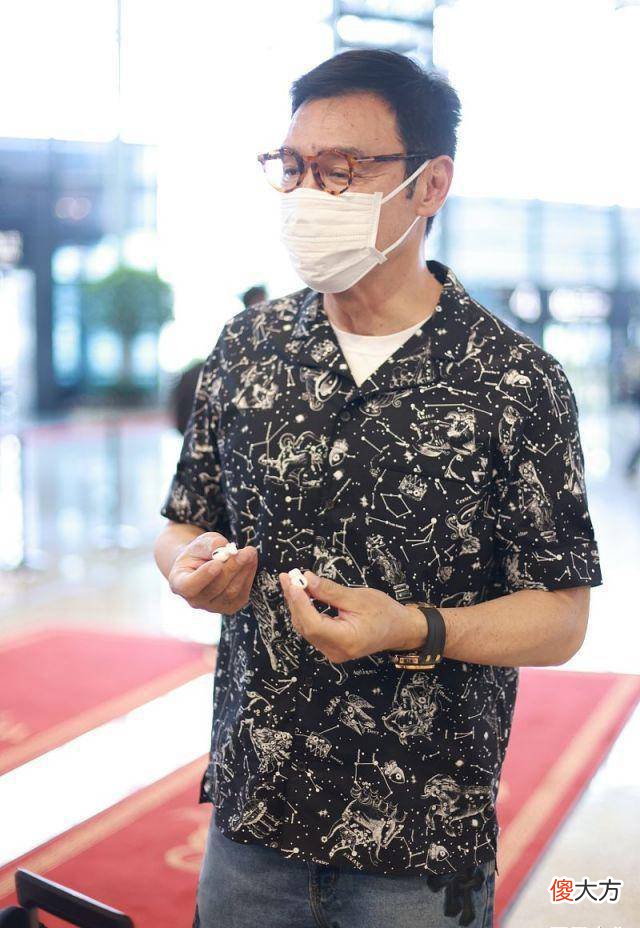 【就爱时尚】“大叔”这样穿也时髦look