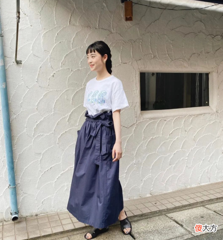 【就爱时尚】如何变成气质女人？坚持4个日系风穿衣习惯，40岁后也优雅有魅力
