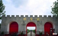 【历史故事】凤阳宫殿正在营建，李善长只用一句话，朱元璋便想要杀了数千工匠