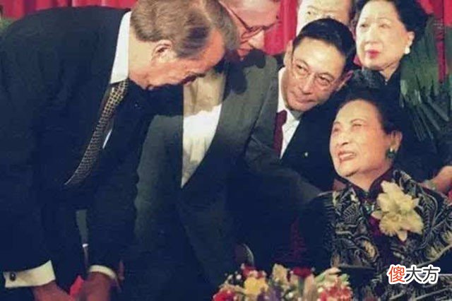 【爱历史】1988年邓颖超再次致信宋美龄，共谋祖国统一，宋反而回信讽刺
