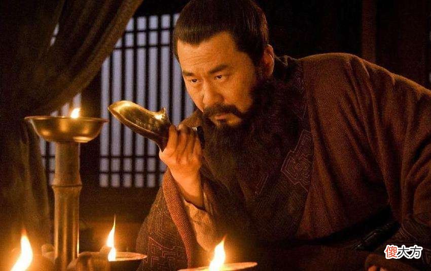 【爱历史】讲武德？厚黑学说：黑如曹操，厚如刘备。读懂了，你就是金字塔尖