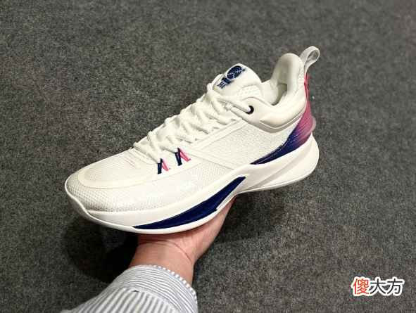 【时尚一点】国产新品！361克制3代曝光，李宁利刃3双配色来袭，匹克有惊喜