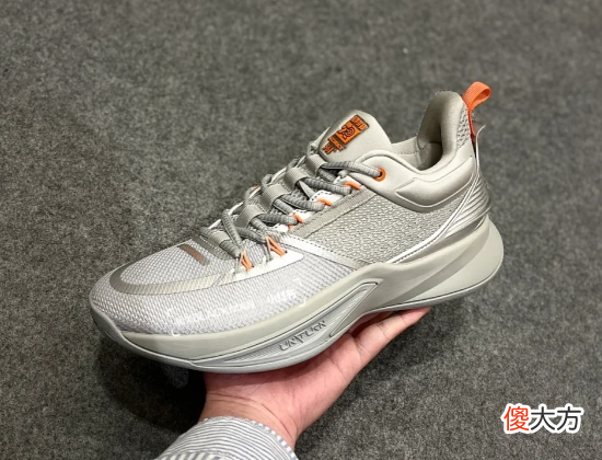 【时尚一点】国产新品！361克制3代曝光，李宁利刃3双配色来袭，匹克有惊喜
