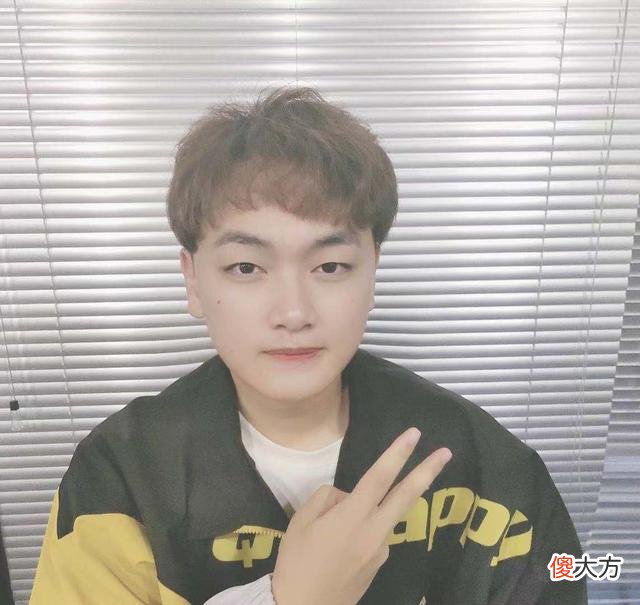 【游戏世界】被TS零封后，QG小胖点赞新首发阵容内涵刺痛，fly实力再引热议
