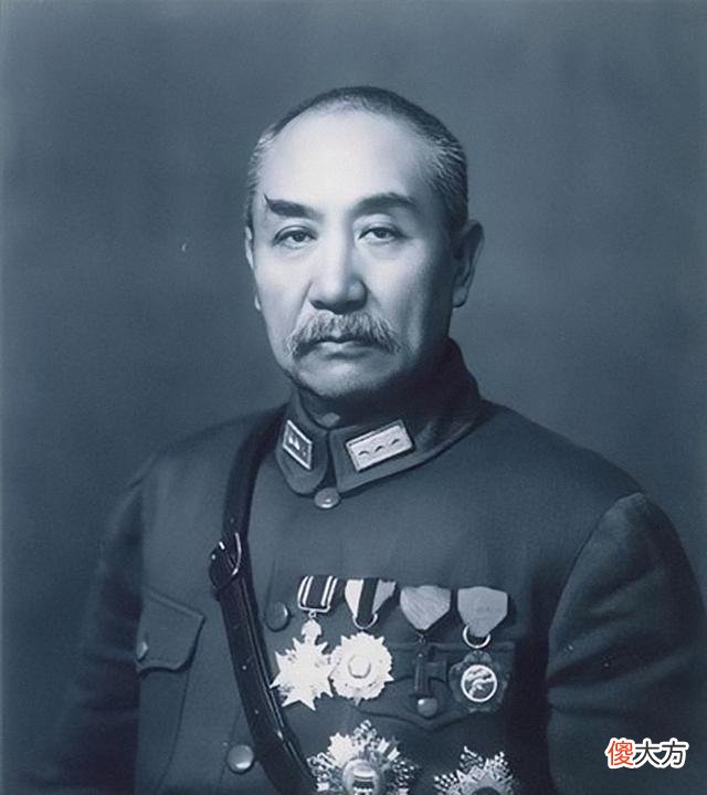 【爱历史】蒋介石败退台湾之后，随行的有5位国军一级上将，结局有喜有悲
