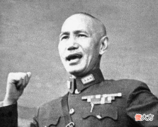 【历史故事】各地军阀都为抗战事业作出了贡献，只有这两位，既不出力又不出兵