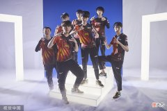 【游戏世界】“为什么不选妖姬和佐伊”，Doinb直播谈世界赛英雄选择问题，称已和队伍沟通过