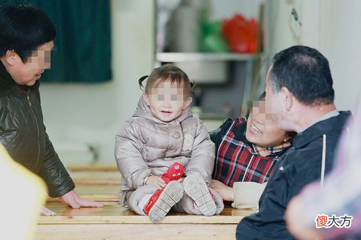 外孙和孙子哪个更亲？老人的一番真心话，让众人“扎心”