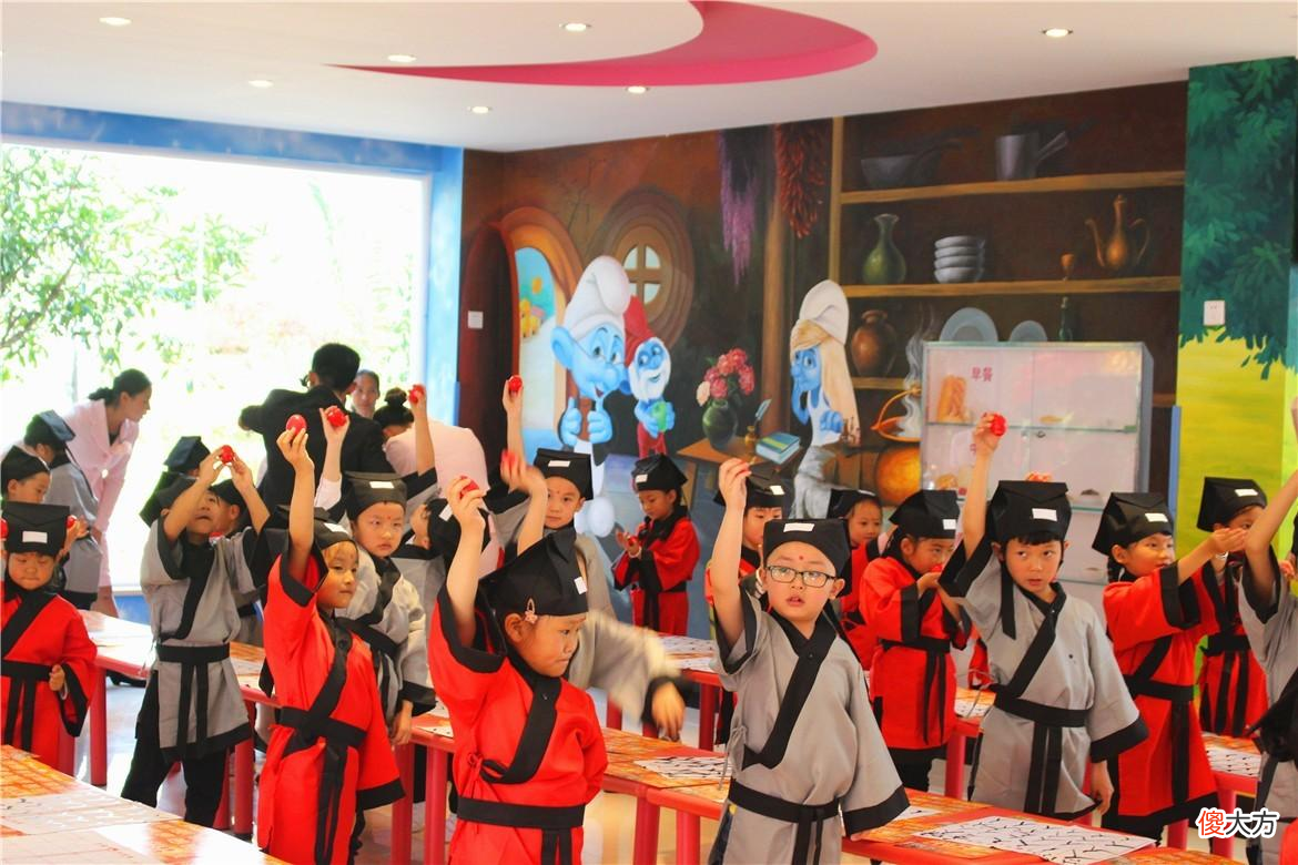 聪明妈妈会这样教：给孩子适当的表扬与惩罚，孩子越来越优秀
