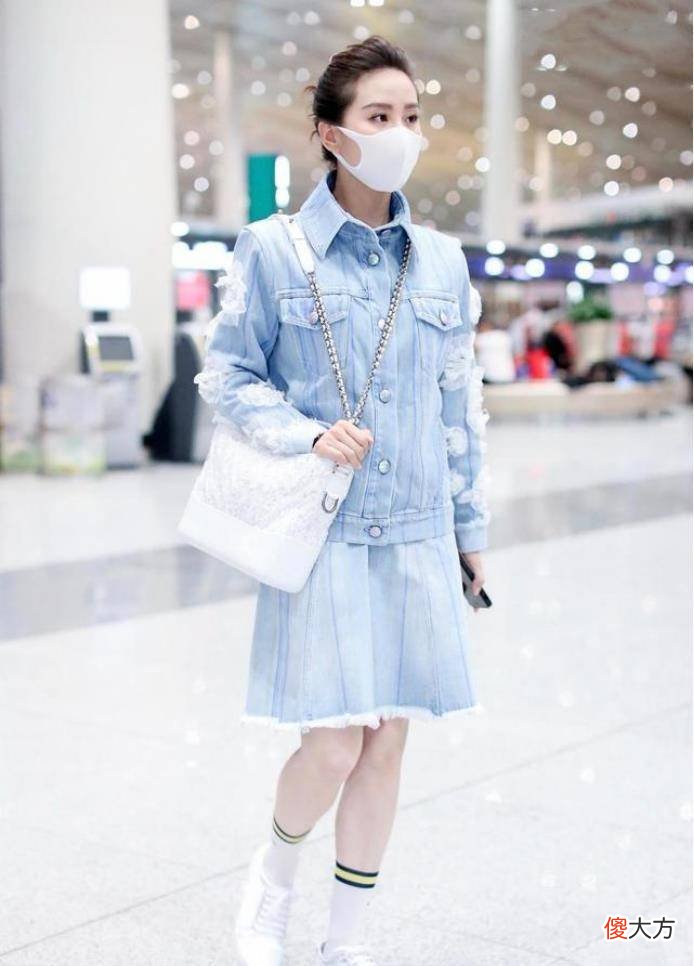 【时尚一点】刘诗诗身穿格纹裙，气质优雅，尽显高贵气质