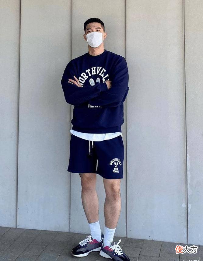 【时尚一点】炎热的夏天,宽松版型的短裤穿搭,让自己更加帅气潮流