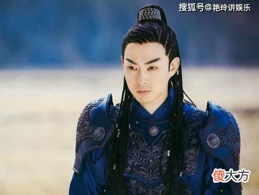 【就爱时尚】现代装该怎么办，孙红雷自己在极限挑战中还俗称颜王